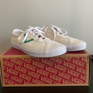 Vans Sport Sneaker- Suede “Marshmallow” color with green detailing- Mens 9.5
